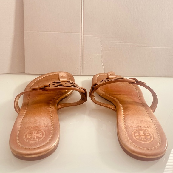 Tory Burch Golden Leather Logo Sandals Size 9M Comfy Everyday - Picture 5 of 12